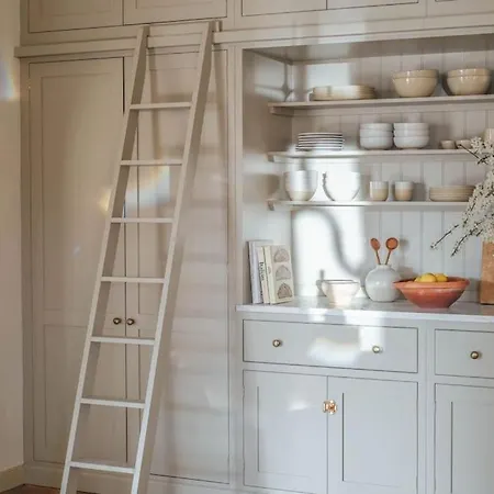 Loft Mit Blick Ins Gruene Und Balkon *