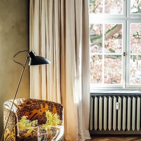Apartment Loft Mit Blick Ins Gruene Und Balkon *